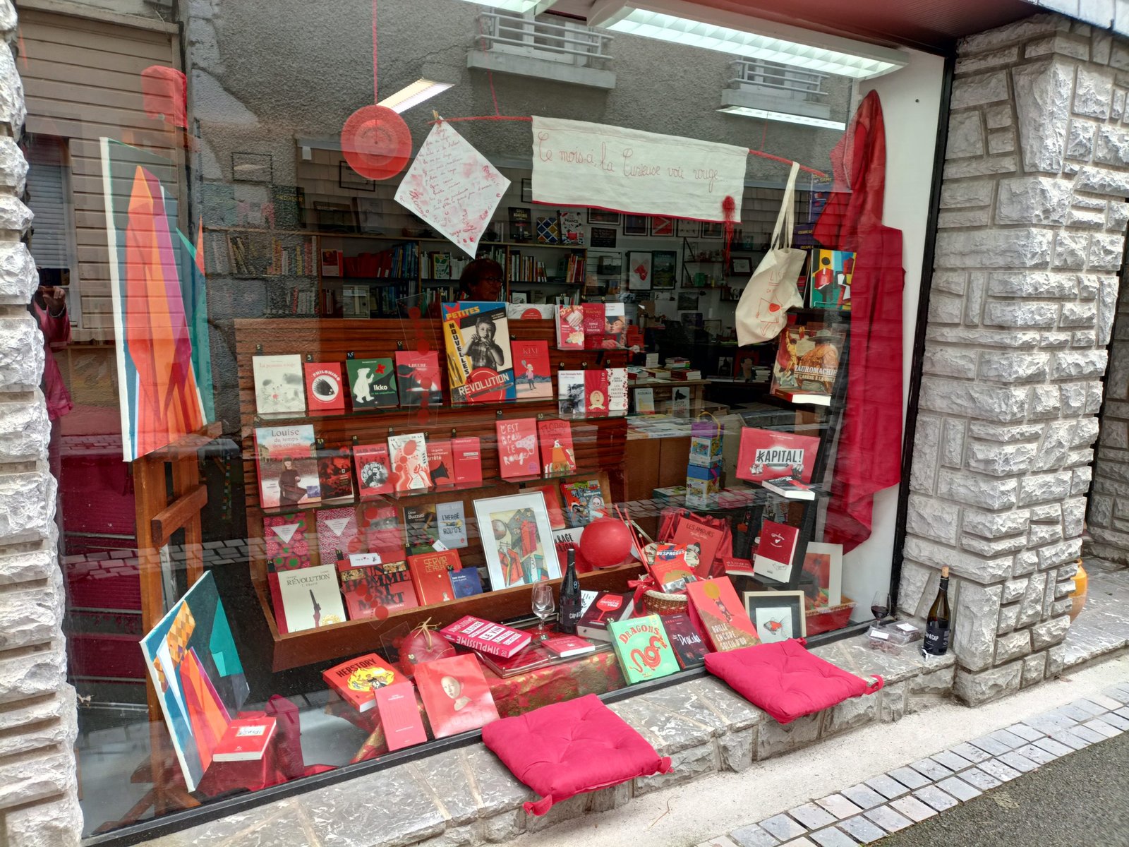 LA CURIEUSE LIBRAIRIE
