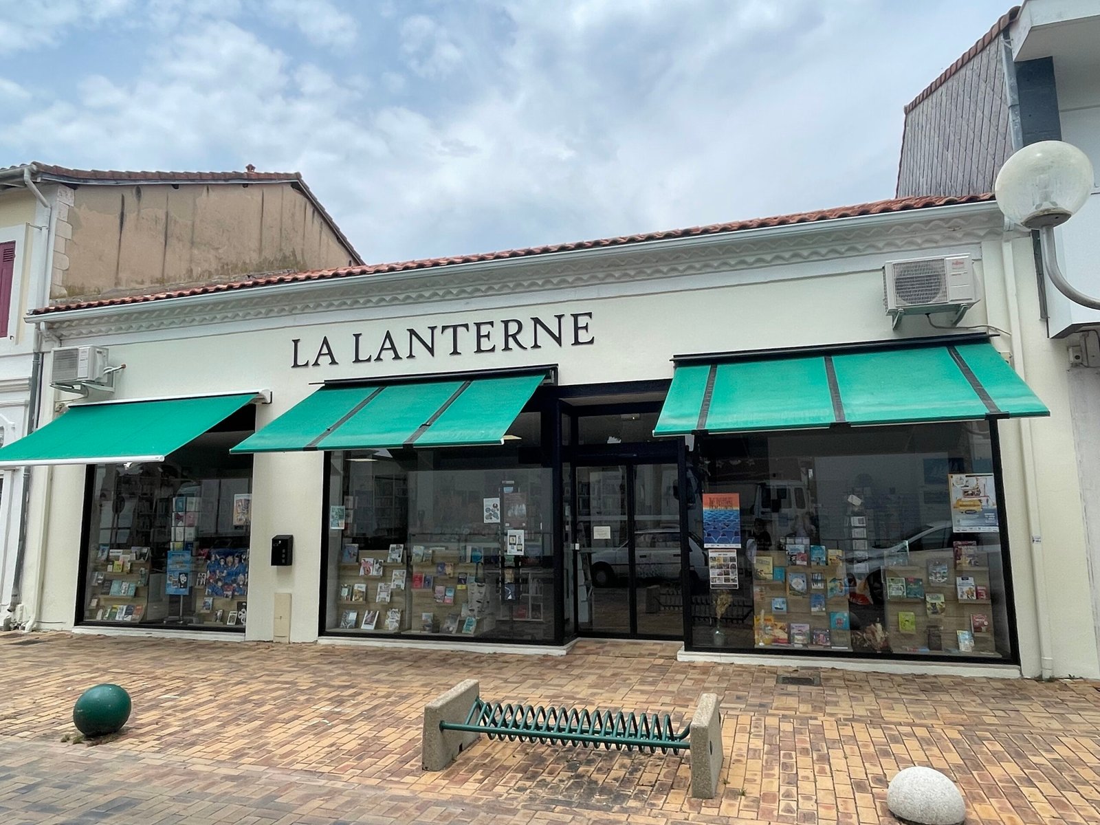 LIBRAIRIE LA LANTERNE